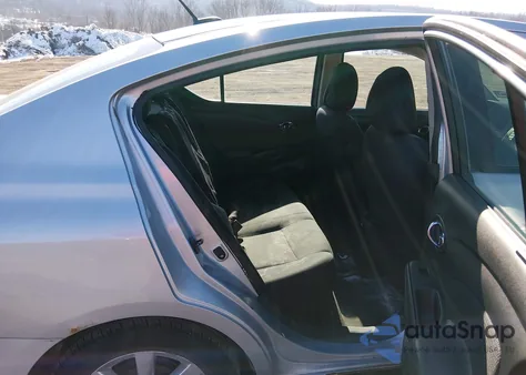 2013 Nissan Versa 1.6 Sl из США, поврежденный, VIN 3N1CN7AP9DL876113